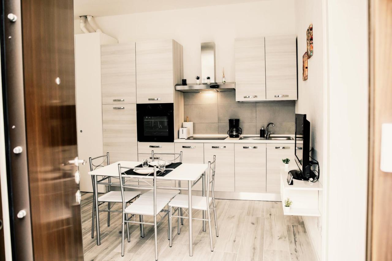 Stazione-Centro Luminoso Bilocale Apartman Brescia Kültér fotó